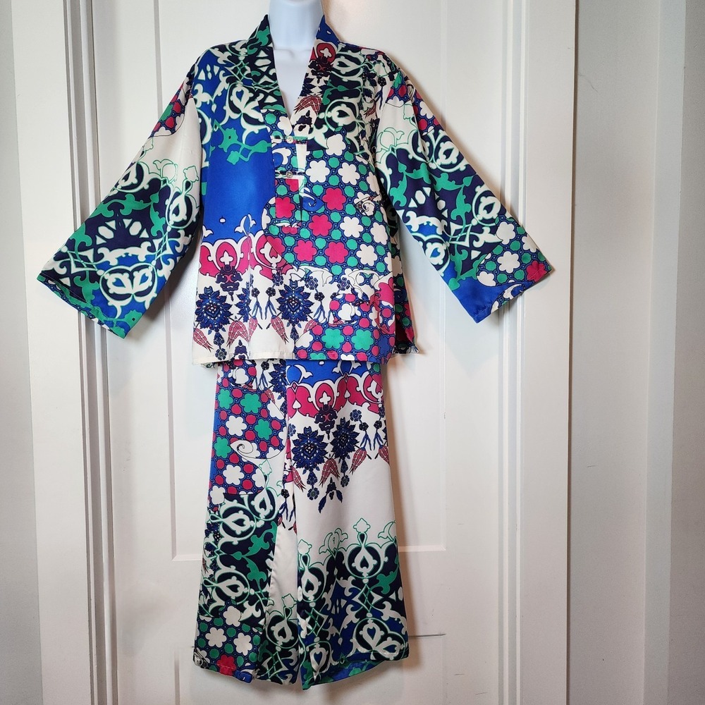Natori Satin Pajama Set L Blue Pink Morrocan Tile Kimono Top Lounge Pants Resort - Picture 2 of 16